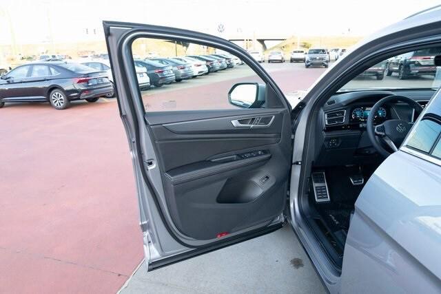 new 2026 Volkswagen Atlas Cross Sport car, priced at $54,500