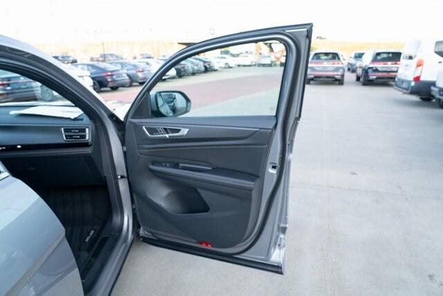 new 2026 Volkswagen Atlas Cross Sport car, priced at $54,500