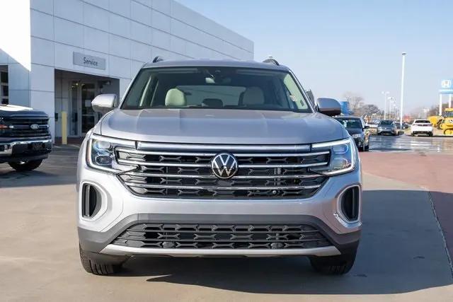 new 2026 Volkswagen Atlas car, priced at $39,500