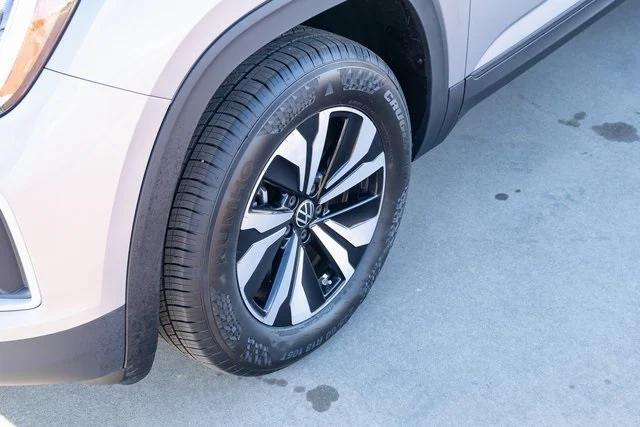 new 2026 Volkswagen Atlas car, priced at $39,500