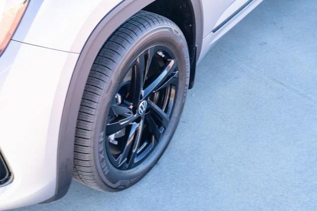 new 2026 Volkswagen Atlas Cross Sport car, priced at $50,000