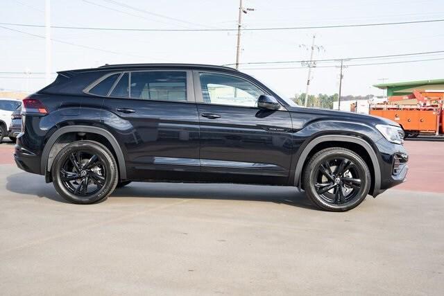 new 2026 Volkswagen Atlas Cross Sport car, priced at $52,000