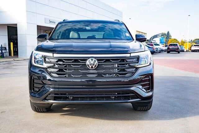new 2026 Volkswagen Atlas Cross Sport car, priced at $52,000