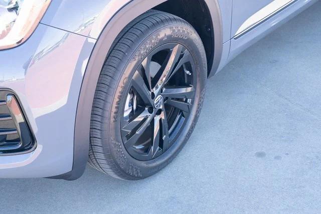 new 2026 Volkswagen Atlas Cross Sport car, priced at $48,500