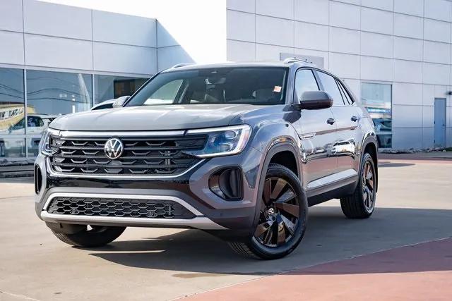 new 2026 Volkswagen Atlas Cross Sport car, priced at $42,000