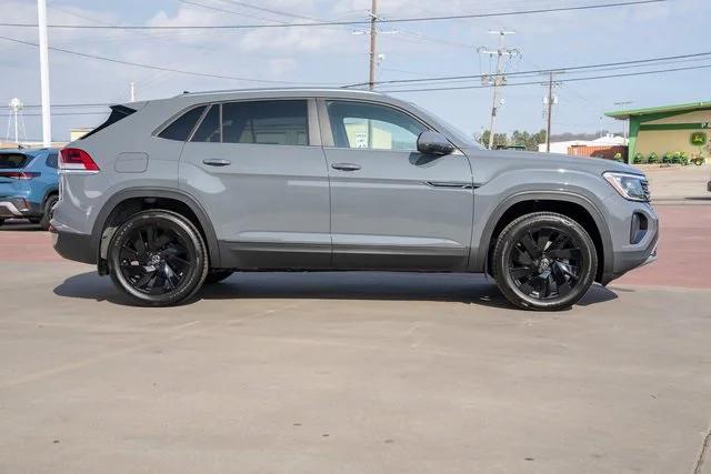 new 2026 Volkswagen Atlas Cross Sport car, priced at $42,000