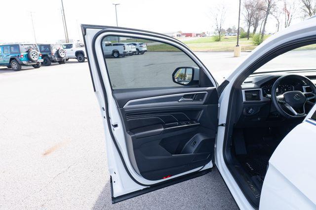 used 2020 Volkswagen Atlas Cross Sport car, priced at $23,994