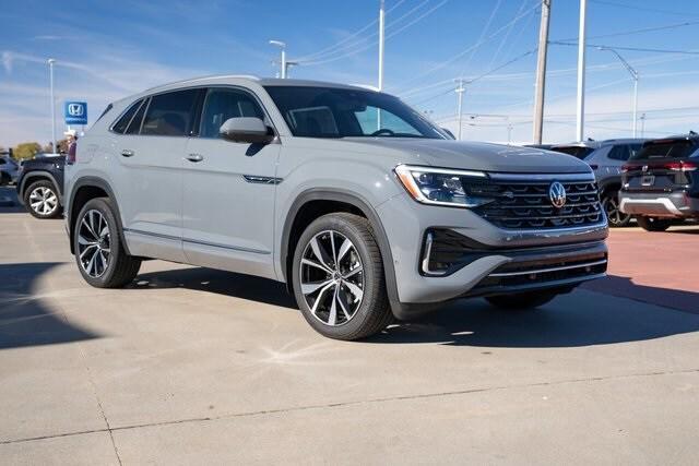 new 2026 Volkswagen Atlas Cross Sport car, priced at $54,711