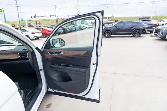 new 2026 Volkswagen Atlas car, priced at $47,000