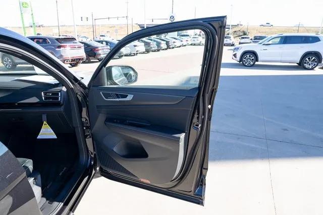 new 2026 Volkswagen Atlas Cross Sport car, priced at $52,000