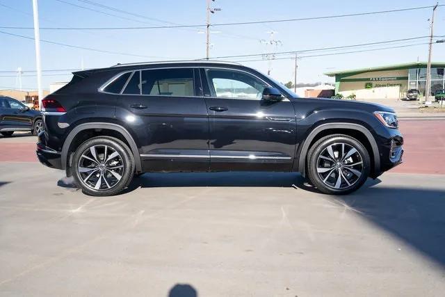 new 2026 Volkswagen Atlas Cross Sport car, priced at $52,000