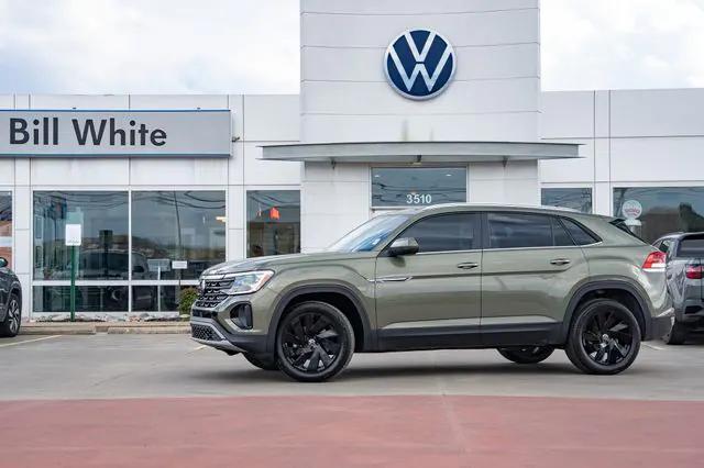 new 2026 Volkswagen Atlas Cross Sport car, priced at $42,500