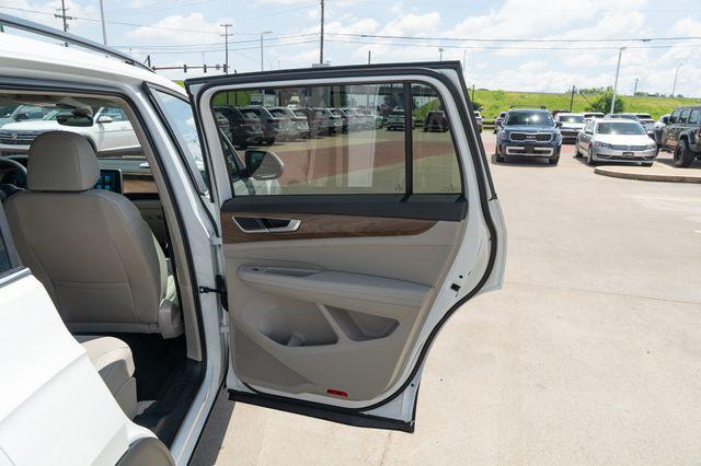 new 2026 Volkswagen Atlas car, priced at $37,629