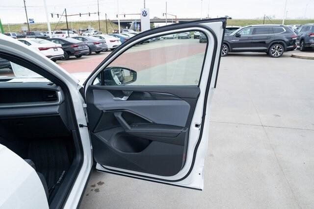 new 2026 Volkswagen Tiguan car, priced at $39,500