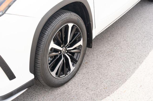 used 2021 Toyota Highlander car, priced at $28,500