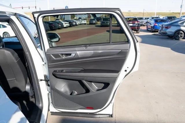 new 2026 Volkswagen Atlas Cross Sport car, priced at $45,501