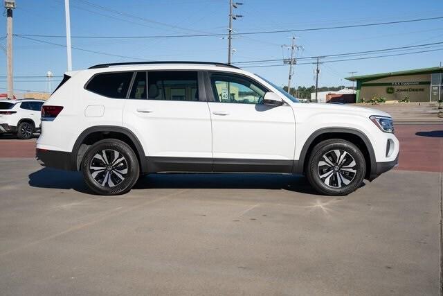 new 2026 Volkswagen Atlas car, priced at $37,500