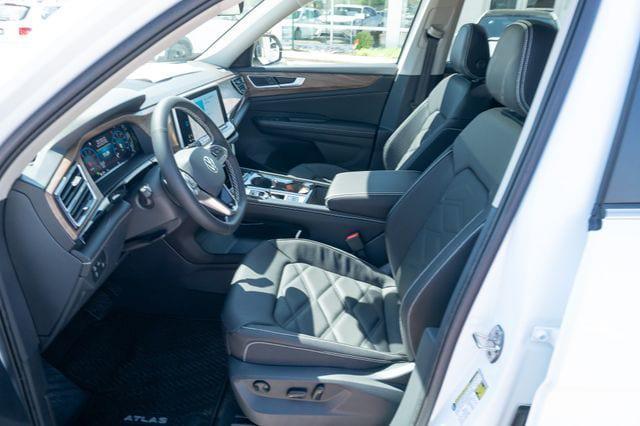 new 2026 Volkswagen Atlas car, priced at $43,329