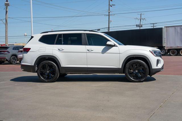 new 2026 Volkswagen Atlas car, priced at $43,329