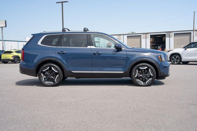 used 2025 Kia Telluride car, priced at $37,000
