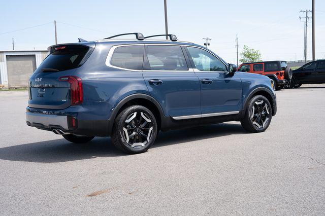 used 2025 Kia Telluride car, priced at $37,000