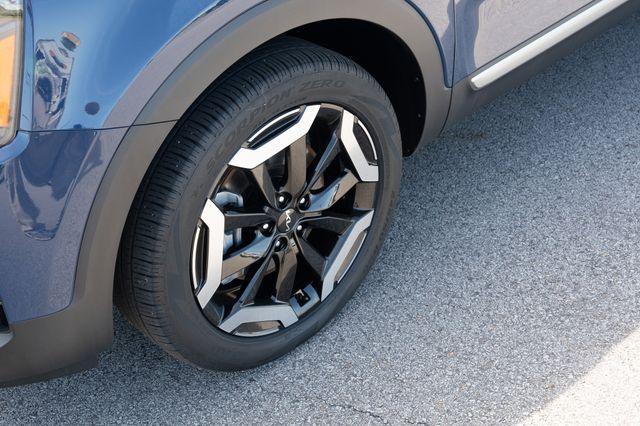 used 2025 Kia Telluride car, priced at $37,000
