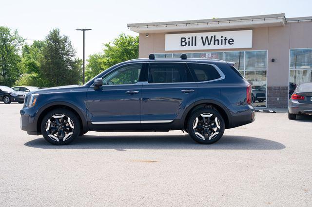 used 2025 Kia Telluride car, priced at $37,000