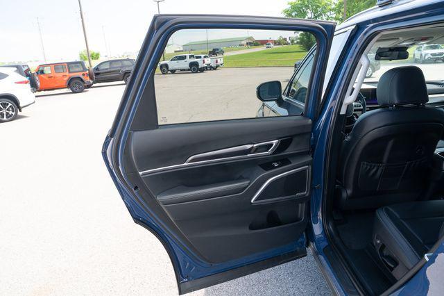 used 2025 Kia Telluride car, priced at $37,000