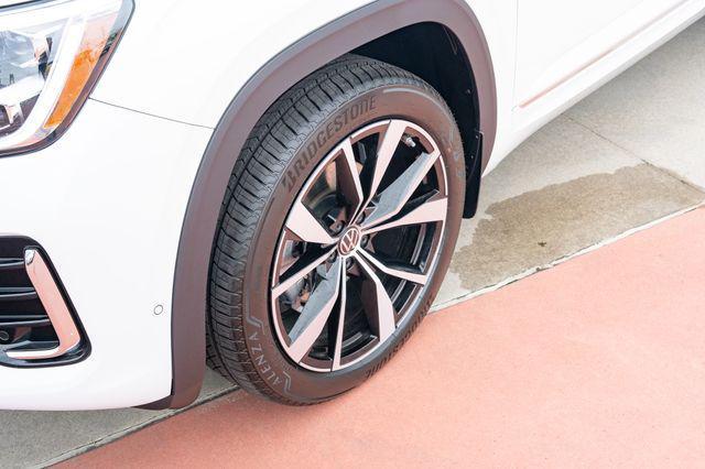 new 2026 Volkswagen Atlas Cross Sport car, priced at $52,129