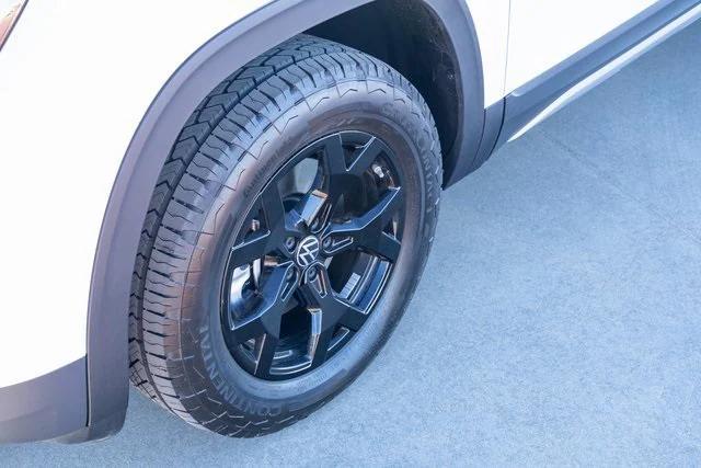 new 2026 Volkswagen Atlas car, priced at $48,500