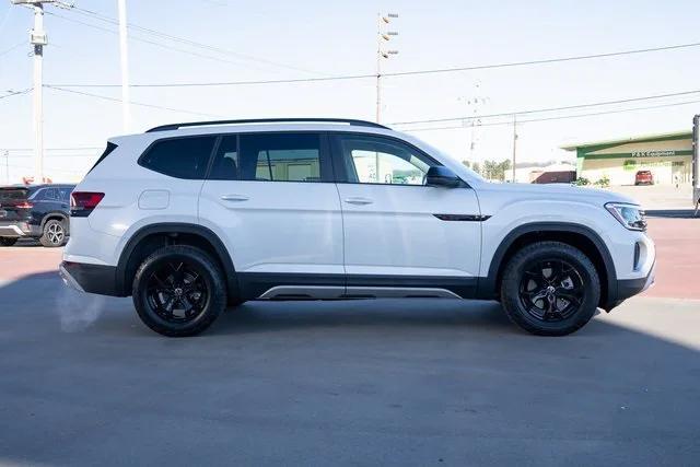 new 2026 Volkswagen Atlas car, priced at $48,500