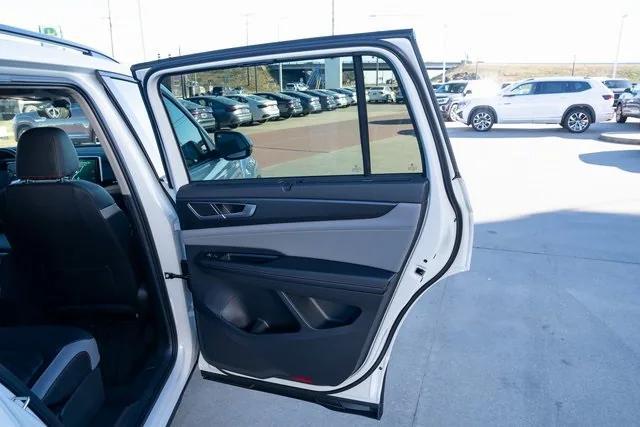 new 2026 Volkswagen Atlas car, priced at $48,500