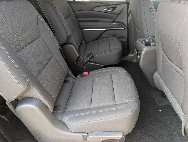 new 2026 Chevrolet Traverse car, priced at $40,195