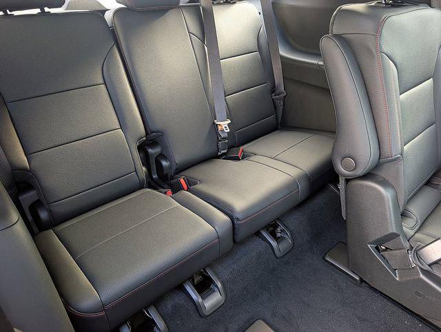 new 2026 Chevrolet Traverse car, priced at $53,955