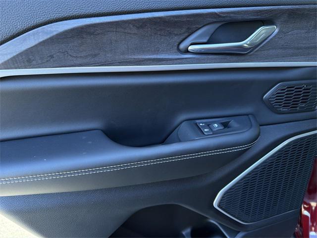 new 2026 Jeep Grand Cherokee car, priced at $44,353