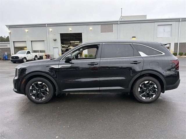 used 2025 Kia Sorento car, priced at $28,775