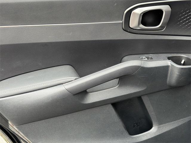 used 2025 Kia Sorento car, priced at $28,775