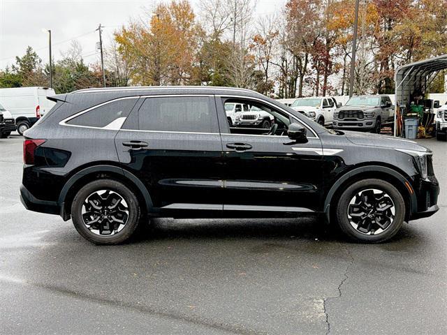 used 2025 Kia Sorento car, priced at $28,775