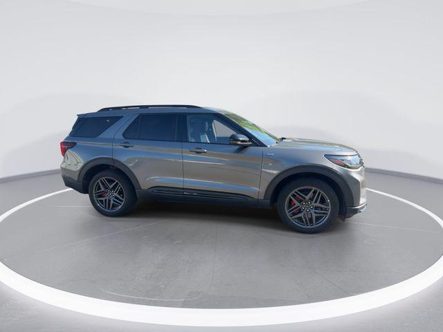 used 2025 Ford Explorer car, priced at $38,764