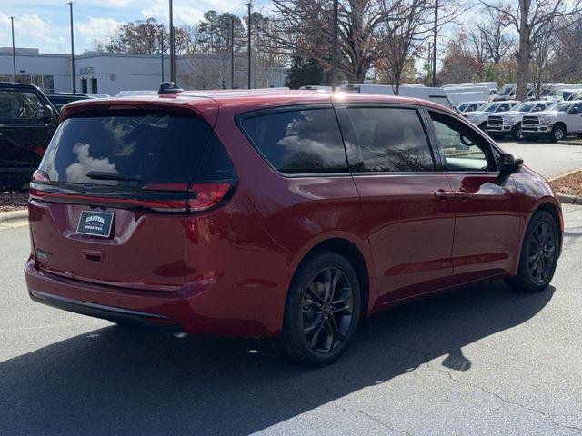 new 2026 Chrysler Pacifica car, priced at $41,535