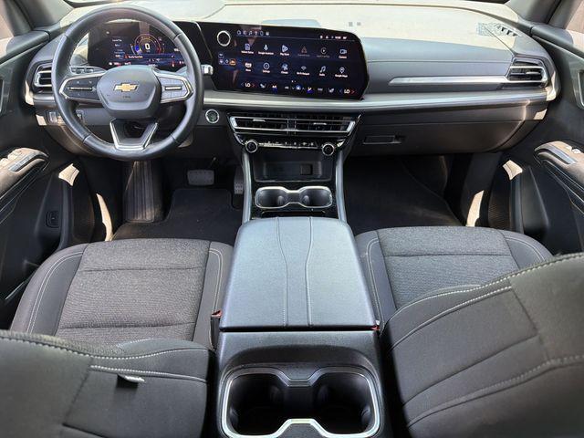 used 2024 Chevrolet Traverse car, priced at $35,390