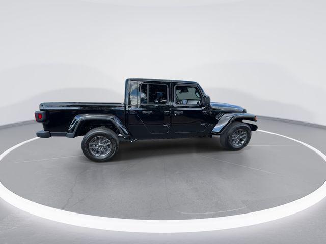 new 2025 Jeep Gladiator car, priced at $61,150