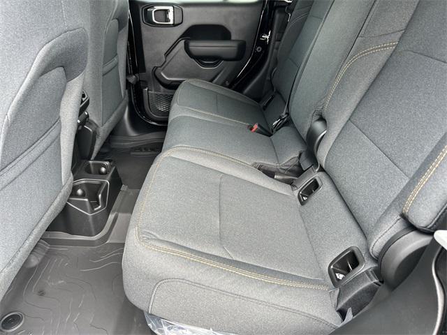 new 2025 Jeep Gladiator car, priced at $39,483