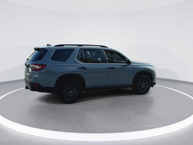 used 2025 Honda Pilot car, priced at $44,849