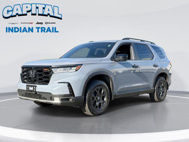 used 2025 Honda Pilot car, priced at $44,849