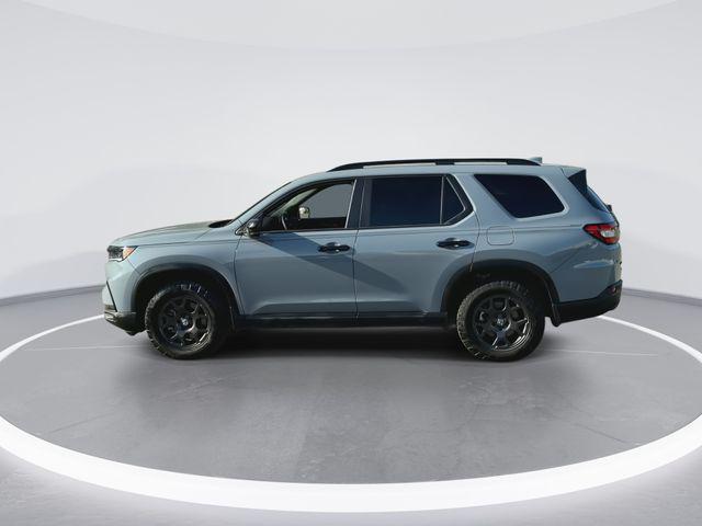 used 2025 Honda Pilot car, priced at $44,849