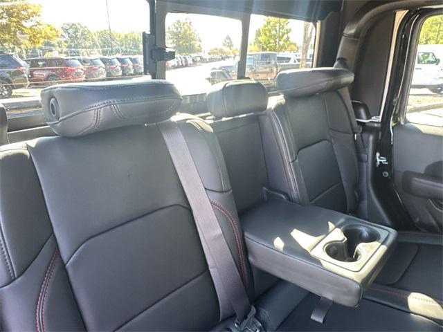 new 2025 Jeep Gladiator car, priced at $50,360