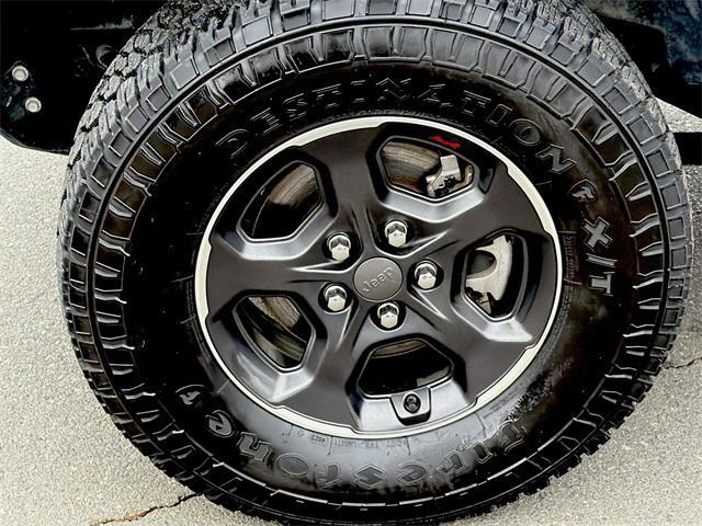 used 2022 Jeep Gladiator car, priced at $30,696