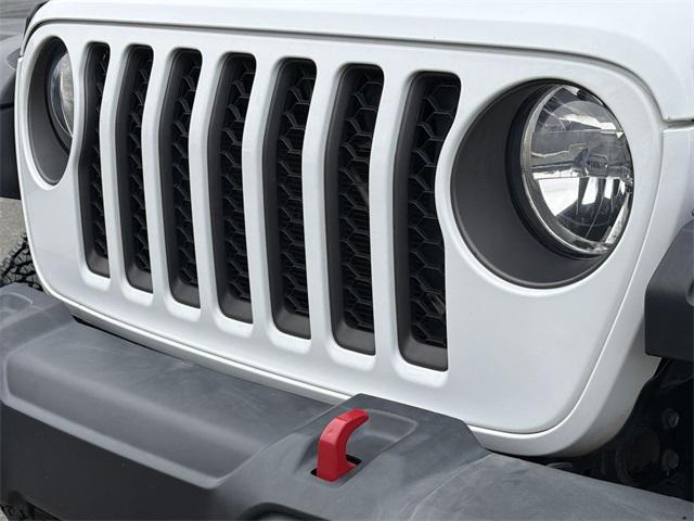 used 2022 Jeep Gladiator car, priced at $30,696