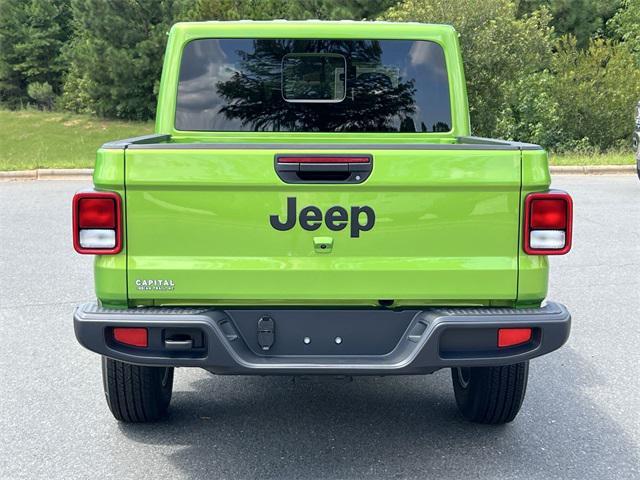 new 2025 Jeep Gladiator car, priced at $38,364